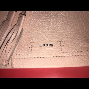 Lodi’s Bag Tote Crossbody